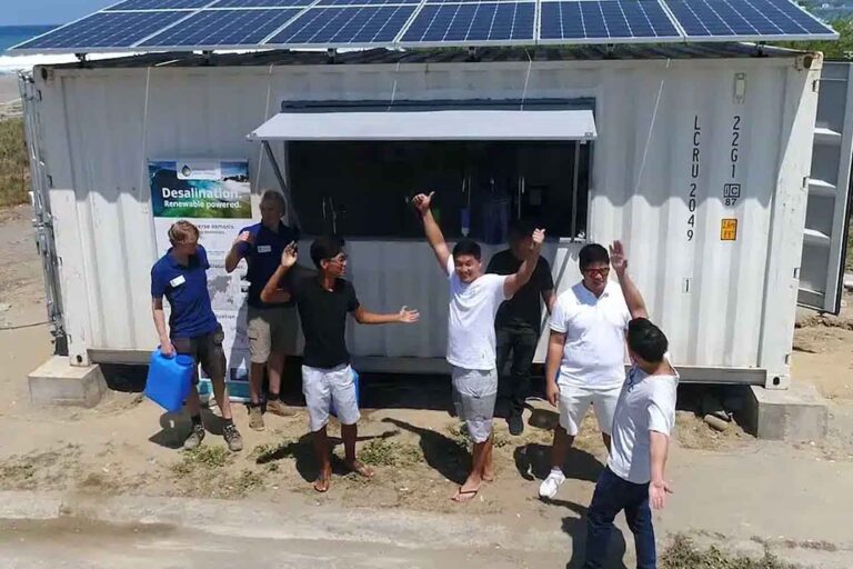 De Nederlandse fotovoltaïsche ontziltingsinstallatie die de zee gratis omzet in 2 miljoen m³ drinkwater						


