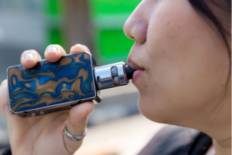 Elektronische sigaretten: het volledig Italiaanse onderzoek dat de risico’s op jeugdsterfte ook door e-sigaretten aan het licht brengt						


