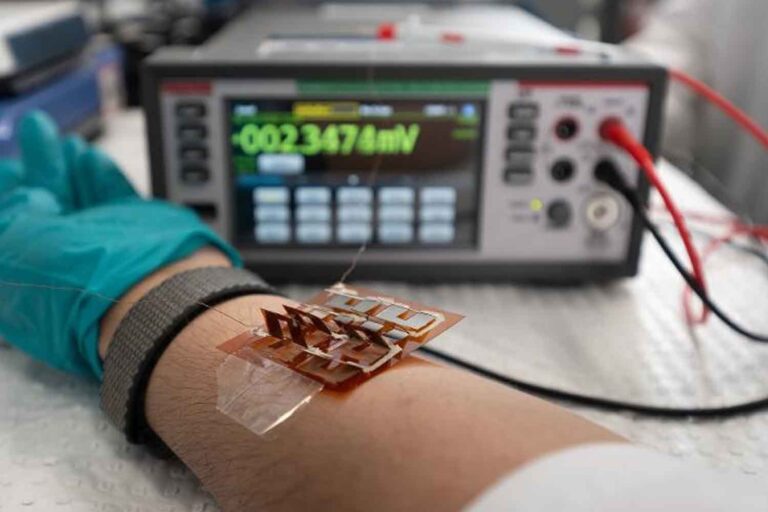 Tot ziens batterijen? Nu kan uw lichaamswarmte smartwatches en wearables van stroom voorzien						


