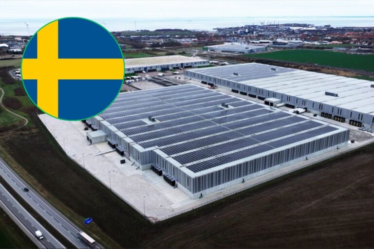 Fotovoltaïsche energie: in deze fabriek is het grootste daksysteem van de Scandinavische landen geïnstalleerd						


