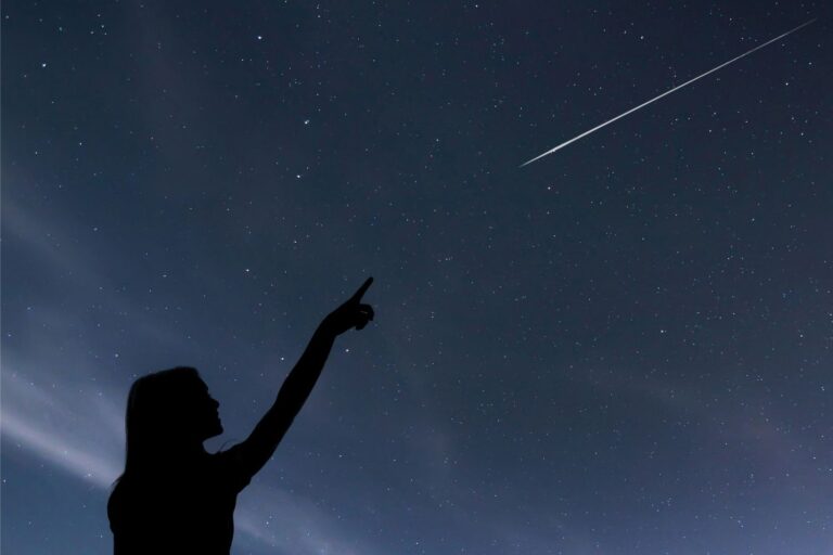 De onvermijdelijke en prachtige Quadrantiden, laten we 2025 met veel wensen verwelkomen!						


