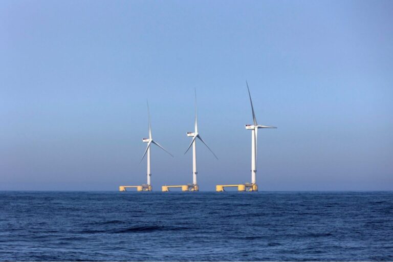 Woord offshore, groen licht van Frankrijk naar het drijvende park dat 1 TWH schone energie per jaar zal produceren						


