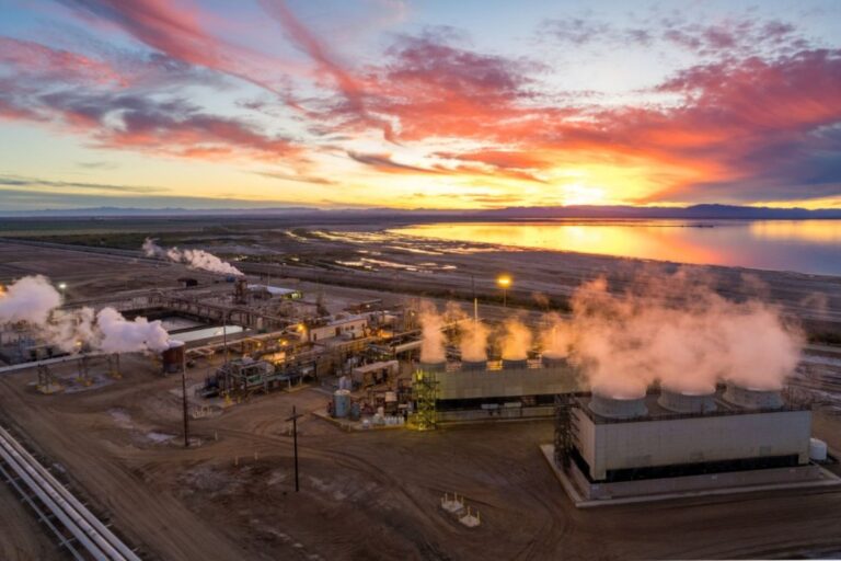 Geothermalia, de energie van de Superhot Rock zou de hele Verenigde Staten kunnen voeden						


