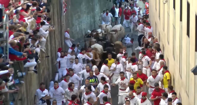 corsa tori pamplona feriti 2025