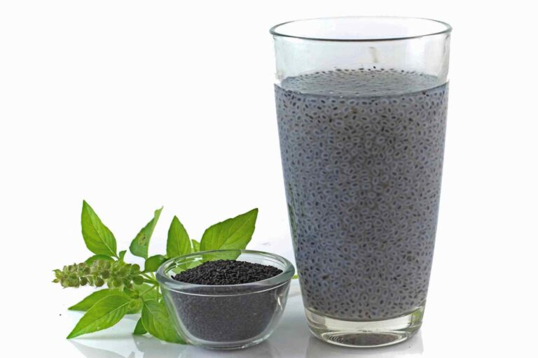 acqua semi di basilico