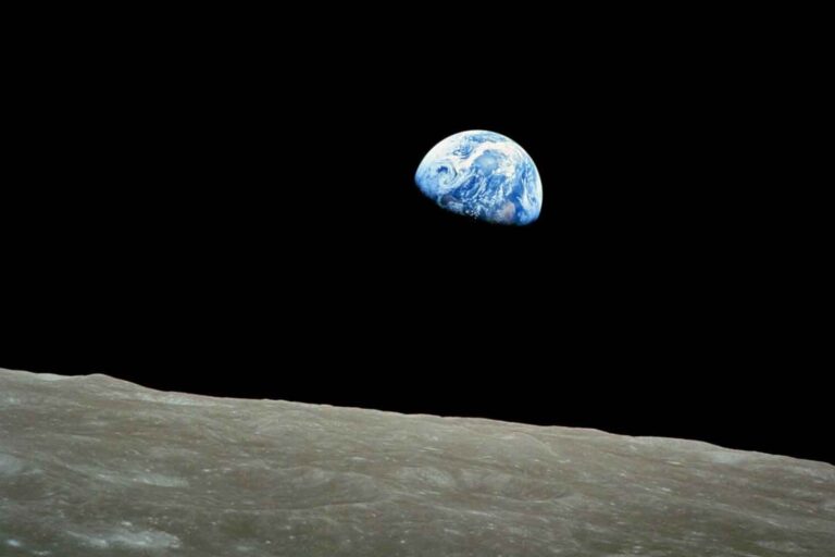 Terra vista dalla Luna