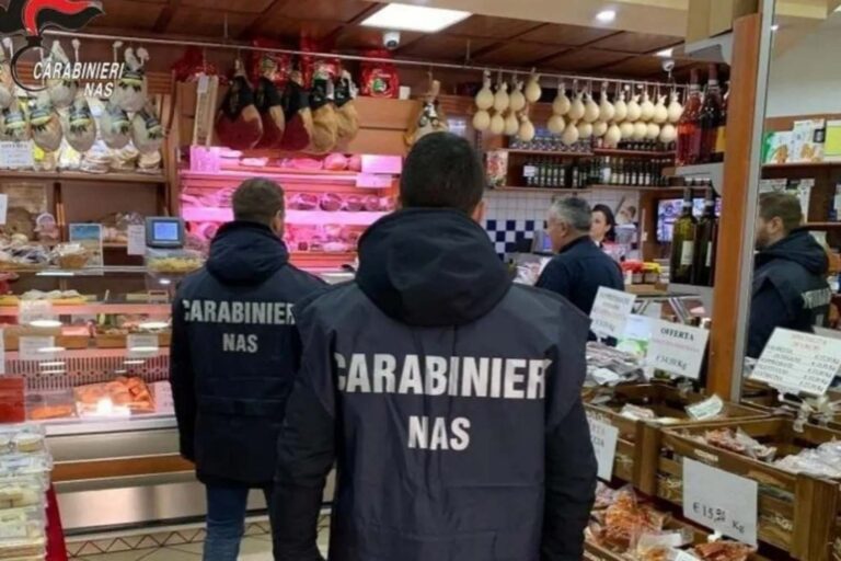 sequestro supermercati napoli