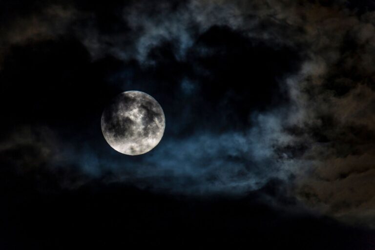 congiunzione luna pleiadi