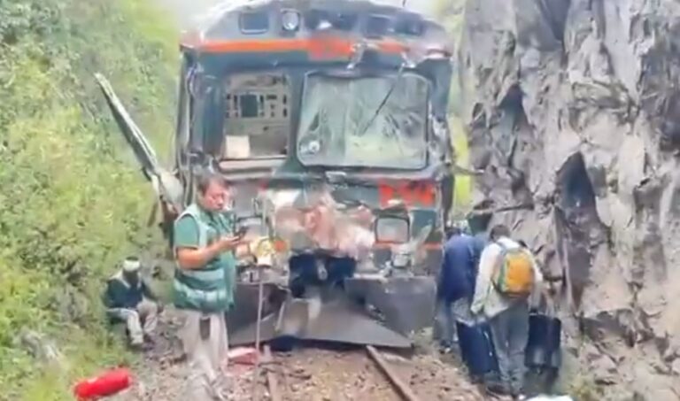 Vreselijke botsing tussen twee treinen bij Machu Picchu: een machinist om het leven en tientallen toeristen gewond
