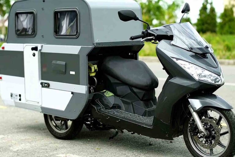 De kleinste camper ter wereld? Deze startup transformeerde een Honda-scooter tot een kleine stacaravan
