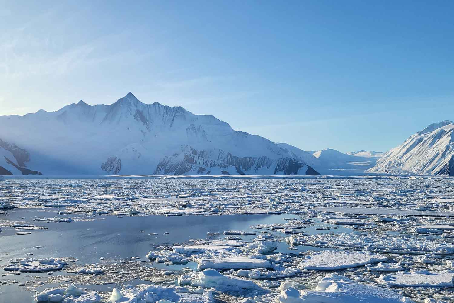Zuidpool Op Antarctica hebben wetenschappers ontdekt dat het ijs van de Zuidpool ...