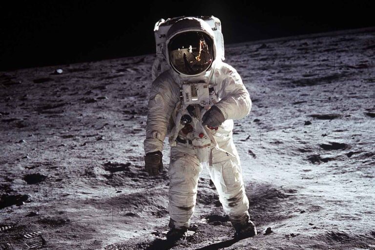 astronauta sulla Luna