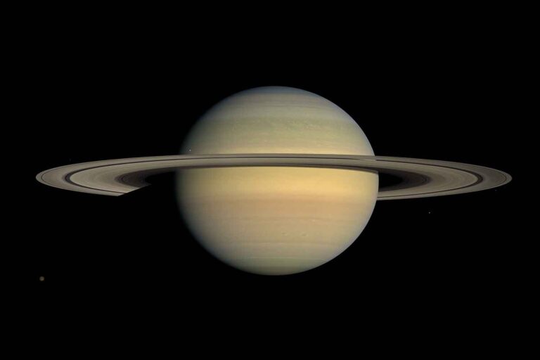 Saturno