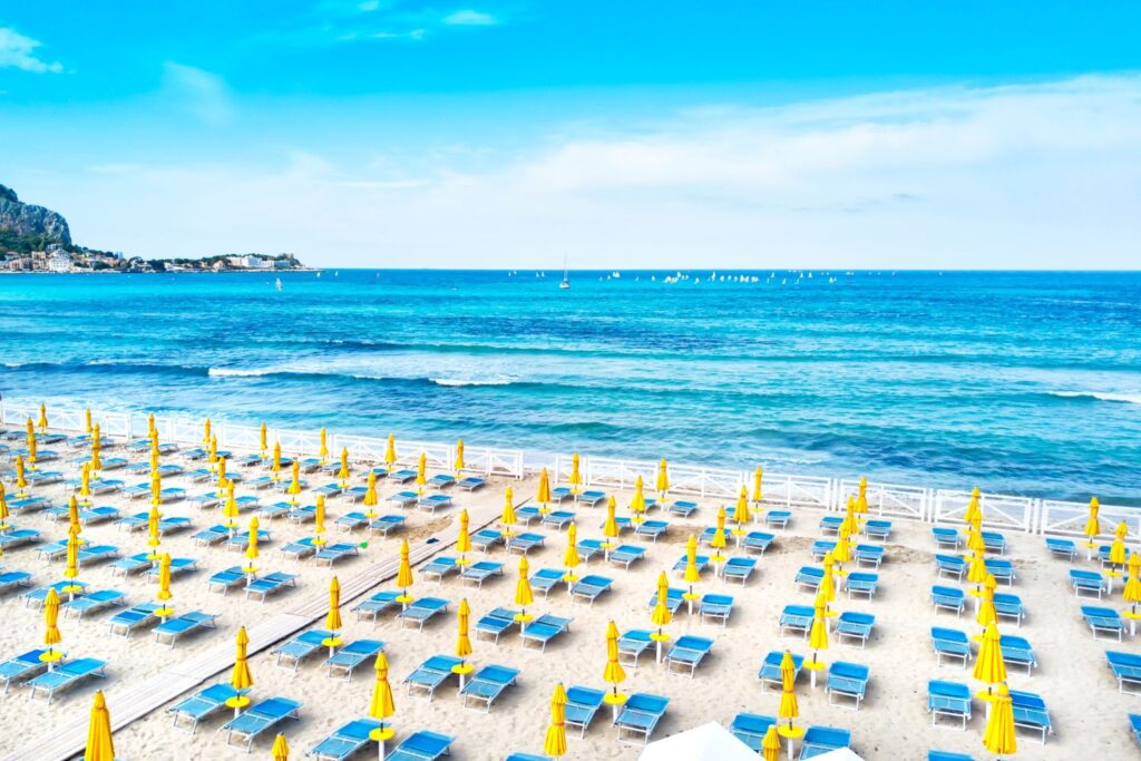 revoca italo-belga concessione spiaggia di mondello