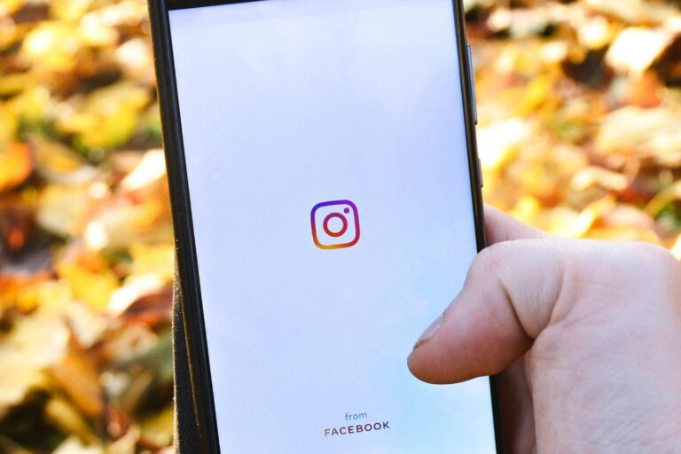 Instagram chat