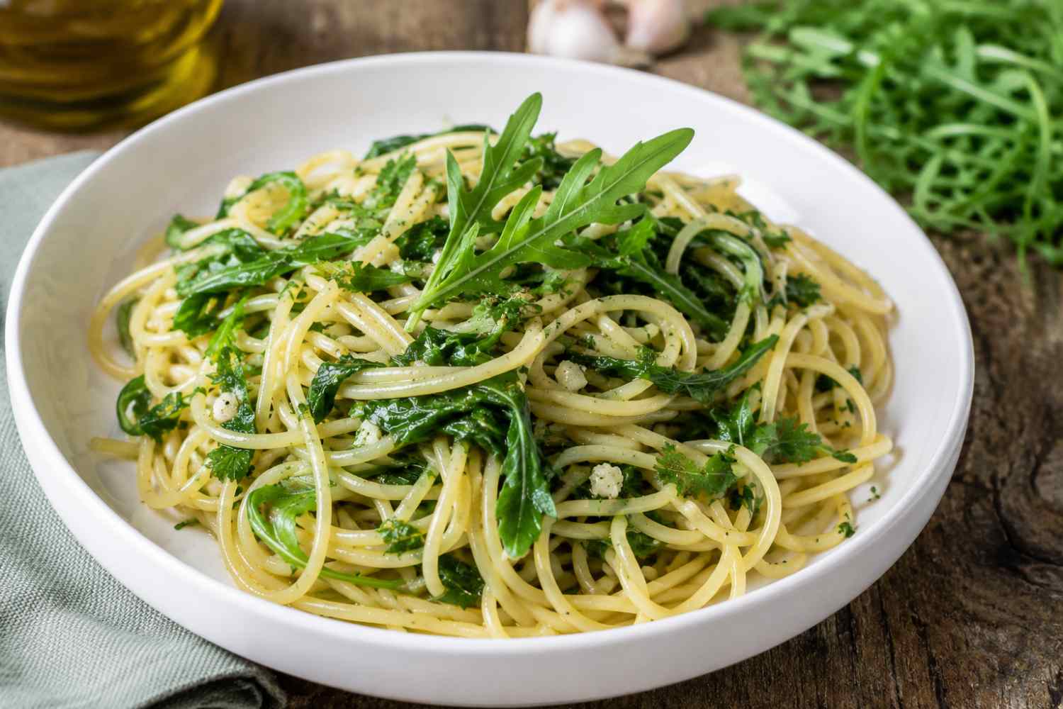 spaghetti met knoflook, olie en rucola