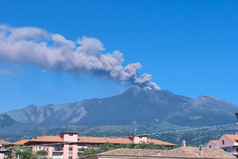 etna in eruzione 5 luglio 2026