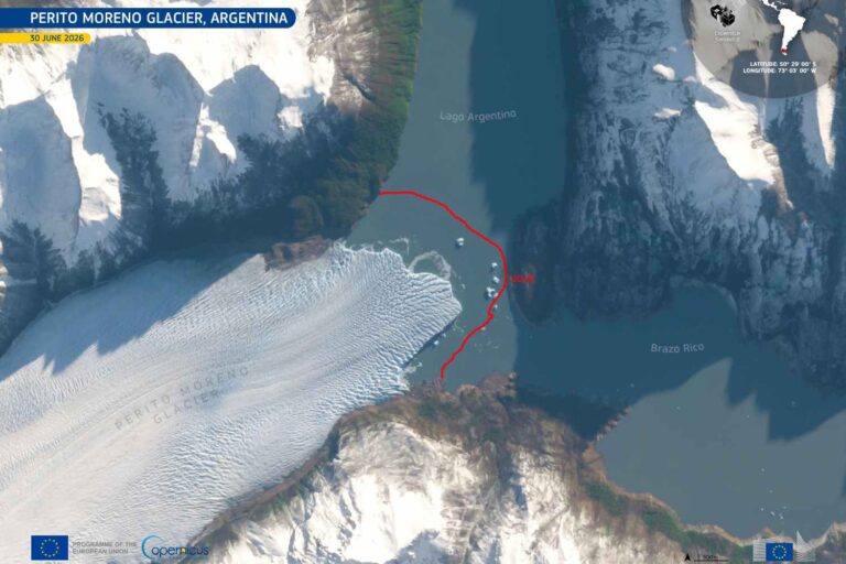 Het gletsjersymbool van Patagonië kan het niet langer weerstaan: kijk hoe de reus Perito Moreno zich terugtrekt
