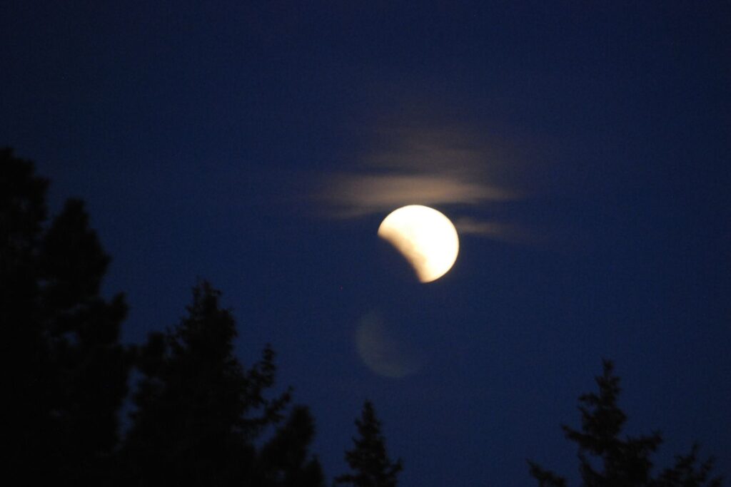 eclissi parziale luna 28 agosto 2026