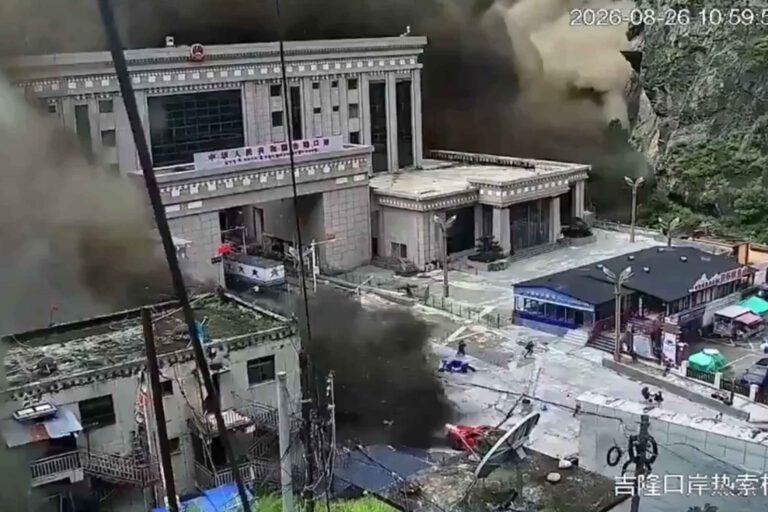 Beangstigende overstroming in Nepal, er zijn meer dan 100 doden en 400 vermisten: nieuws over een aangekondigde ramp
