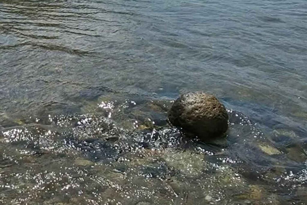 sfera di pietra