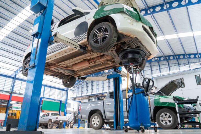 auto dal meccanico