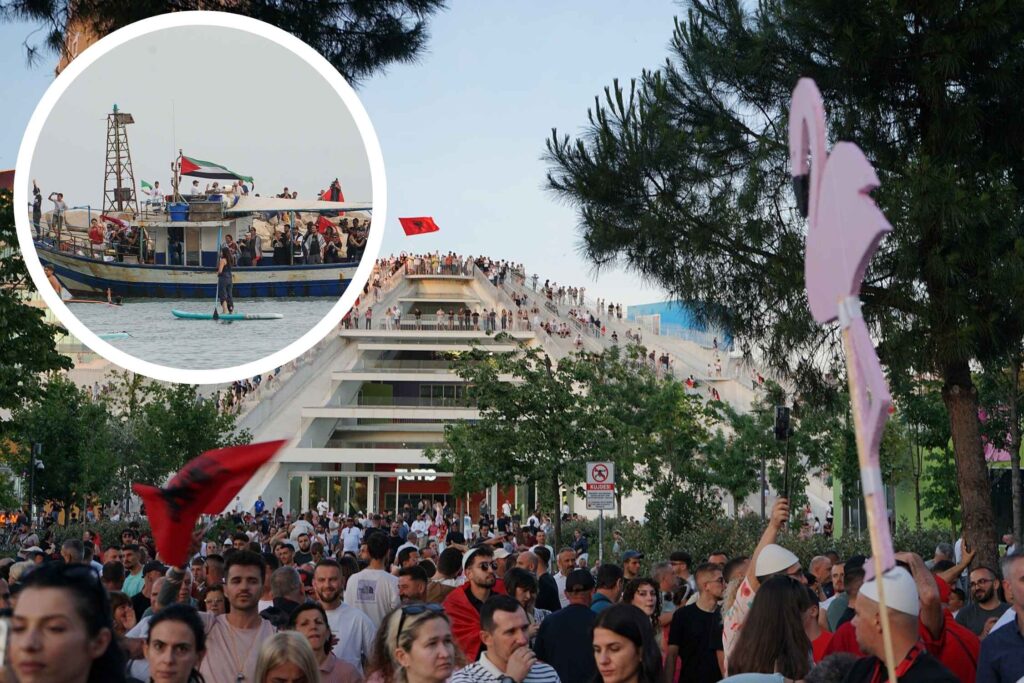 Een nieuwe vloot staat klaar om vanuit Brindisi te vertrekken om zich aan te sluiten bij de flamingorevolutie in Albanië