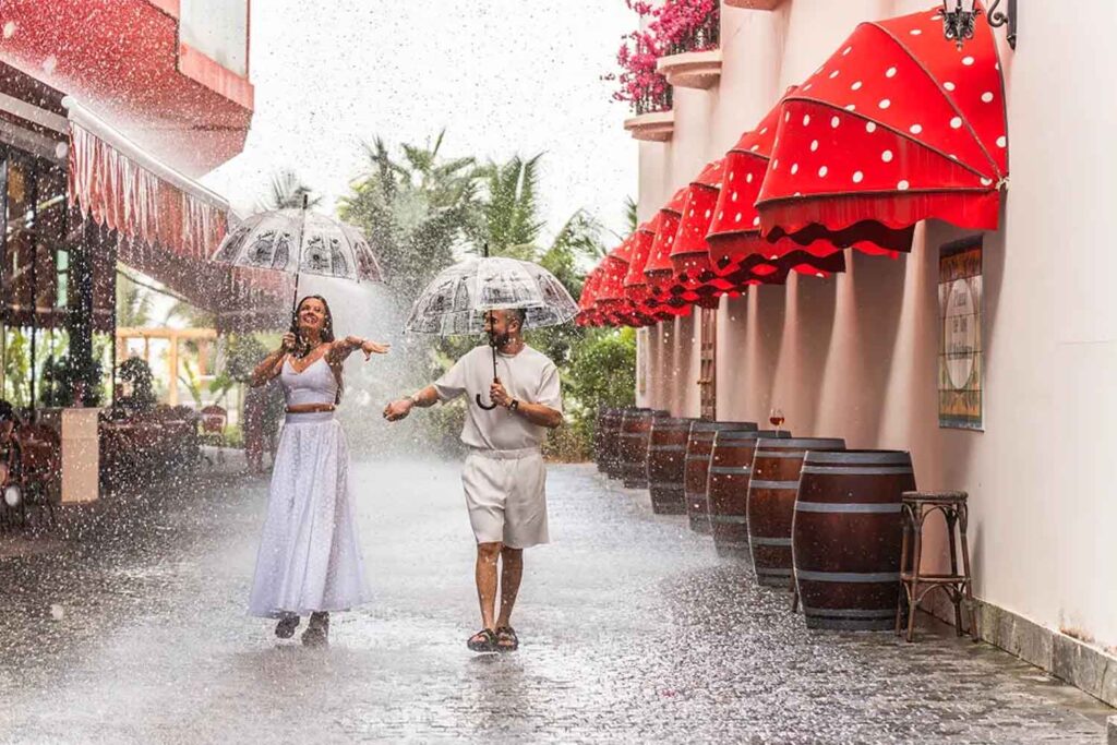 Dubai Raining Street THOE