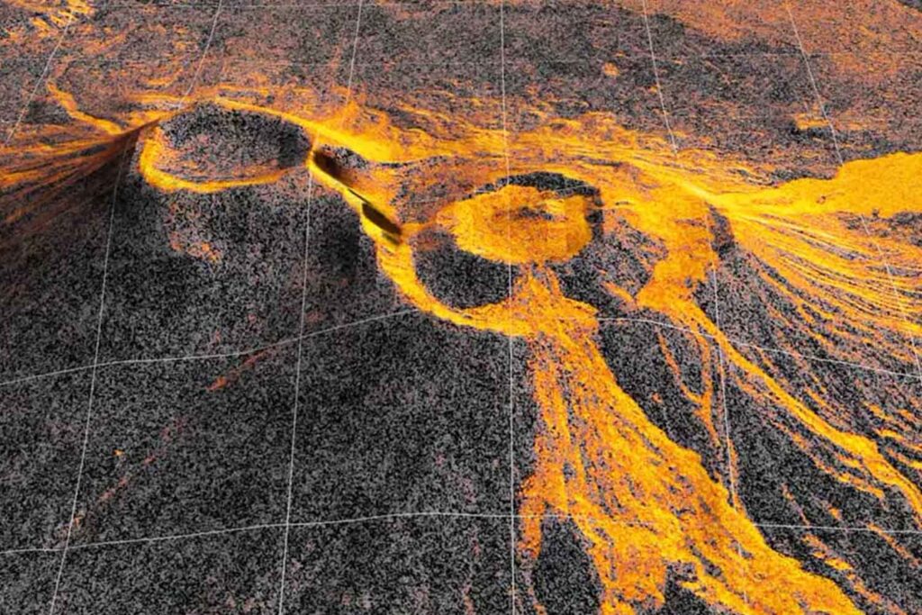 eruzione vulcanica ripresa da un satellite NASA